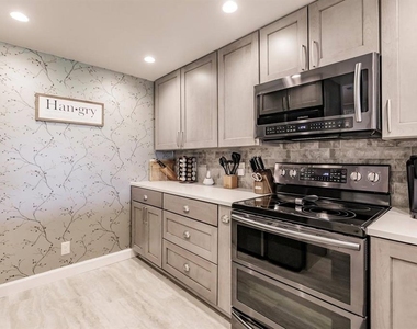1255 E Peppertree Drive - Photo Thumbnail 9