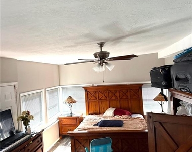 1125 Avenue L - Photo Thumbnail 16