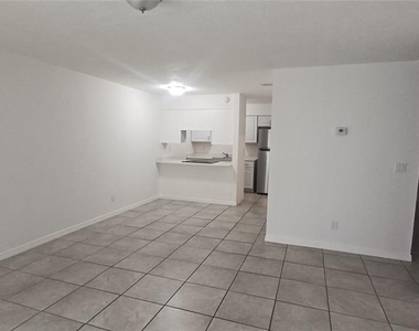 5200 Se 31st Street Se - Photo Thumbnail 3