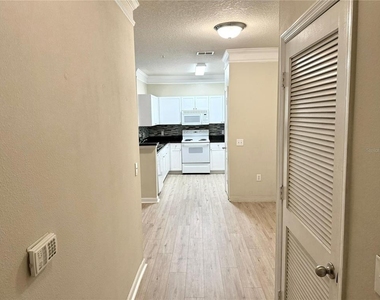 8842 Villa View Circle - Photo Thumbnail 1