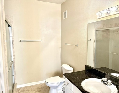 8842 Villa View Circle - Photo Thumbnail 14
