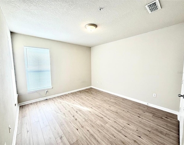 8842 Villa View Circle - Photo Thumbnail 13