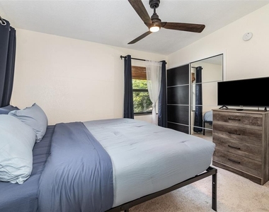 2721 E Marks Street - Photo Thumbnail 15