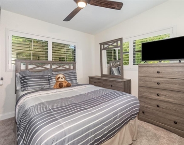 2721 E Marks Street - Photo Thumbnail 17