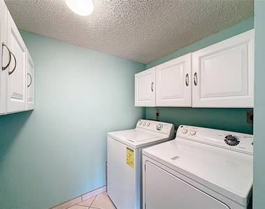 826 Sky Pine Way - Photo Thumbnail 18