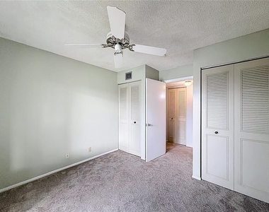 826 Sky Pine Way - Photo Thumbnail 15