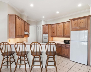 9648 Bryanston Drive - Photo Thumbnail 9