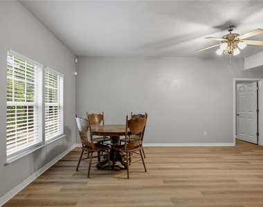 4945 Nw 1st Place - Photo Thumbnail 10