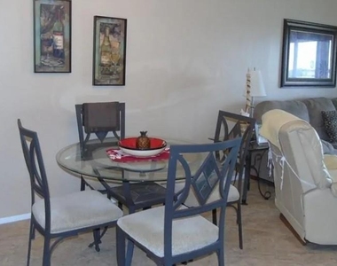 12538 Sw Kingsway Circle - Photo Thumbnail 5