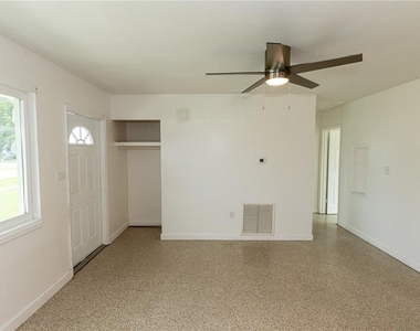 21043 Bersell Avenue - Photo Thumbnail 7