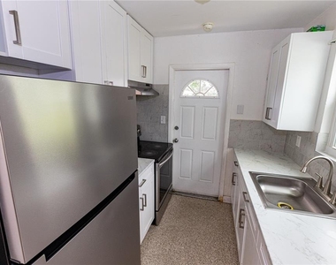 21043 Bersell Avenue - Photo Thumbnail 3