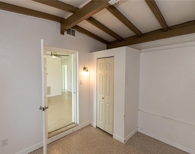 21043 Bersell Avenue - Photo Thumbnail 6