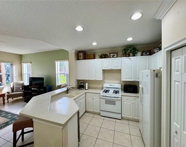 9411 Discovery Terrace - Photo Thumbnail 19