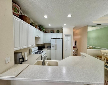 9411 Discovery Terrace - Photo Thumbnail 18