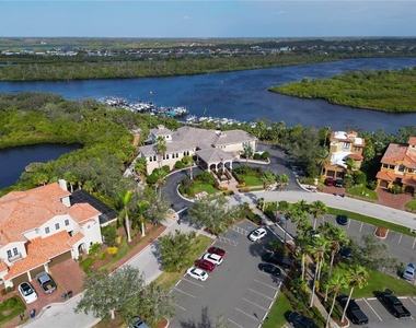 9411 Discovery Terrace - Photo Thumbnail 35