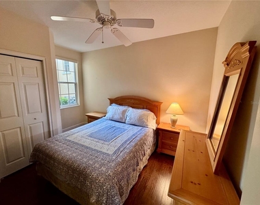 9411 Discovery Terrace - Photo Thumbnail 21