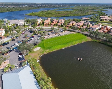 9411 Discovery Terrace - Photo Thumbnail 45