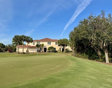 9411 Discovery Terrace - Photo Thumbnail 32