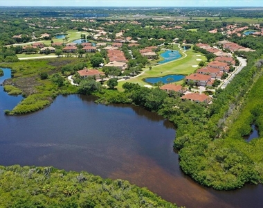 9411 Discovery Terrace - Photo Thumbnail 46