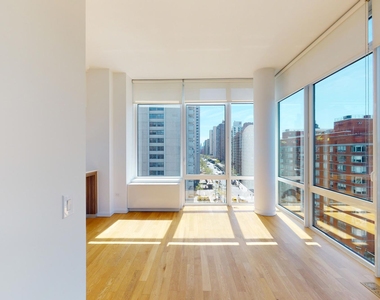 775 Columbus Ave - Photo Thumbnail 2