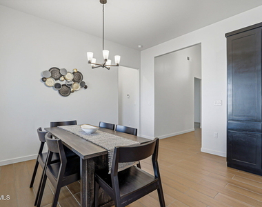 244 Farnborough Street - Photo Thumbnail 7