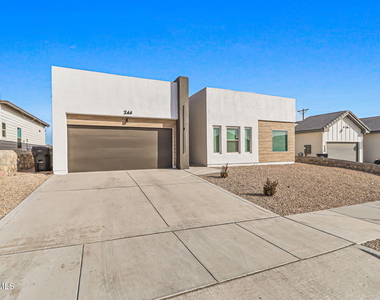 244 Farnborough Street - Photo Thumbnail 2