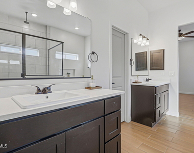244 Farnborough Street - Photo Thumbnail 36