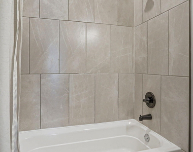 244 Farnborough Street - Photo Thumbnail 21