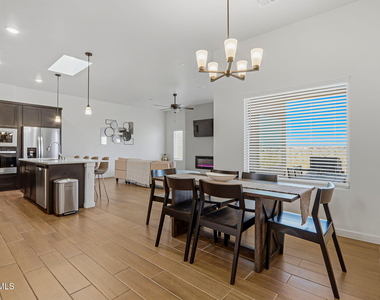 244 Farnborough Street - Photo Thumbnail 6