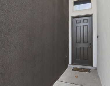 244 Farnborough Street - Photo Thumbnail 4