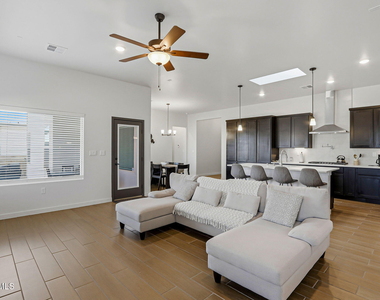 244 Farnborough Street - Photo Thumbnail 15