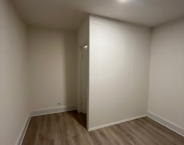 West 34th Street - Photo Thumbnail 6