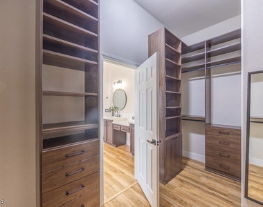 8217 Cabin Springs Avenue - Photo Thumbnail 3