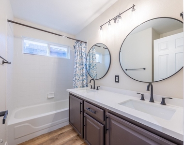 8217 Cabin Springs Avenue - Photo Thumbnail 30