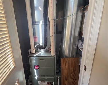 807-13 N Salina Street - Photo Thumbnail 11