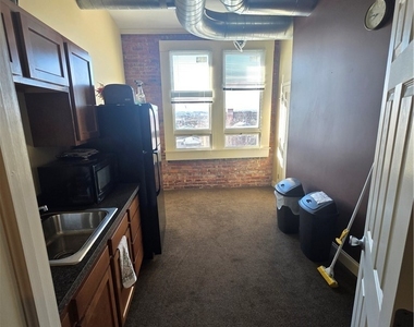 807-13 N Salina Street - Photo Thumbnail 10