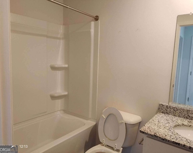 522 Pemberton Street - Photo Thumbnail 6