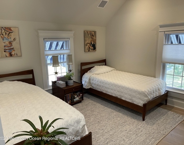 2112 Edgewood Place - Photo Thumbnail 12