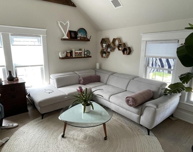 2112 Edgewood Place - Photo Thumbnail 18