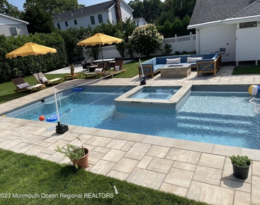 2112 Edgewood Place - Photo Thumbnail 8