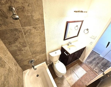 724 Bluebonnet Drive - Photo Thumbnail 22