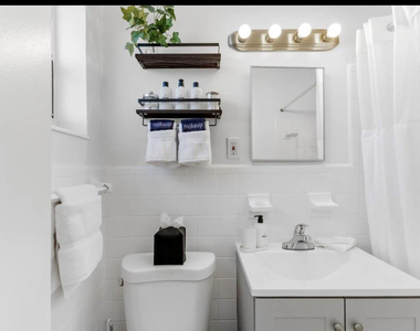 820 Ne 16th Avenue - Photo Thumbnail 6