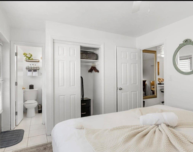 820 Ne 16th Avenue - Photo Thumbnail 4