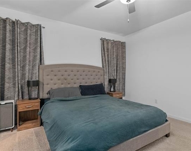 8716 Whistling Duck Drive - Photo Thumbnail 5