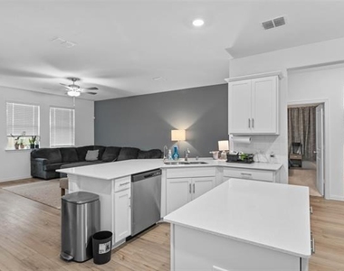 8716 Whistling Duck Drive - Photo Thumbnail 4