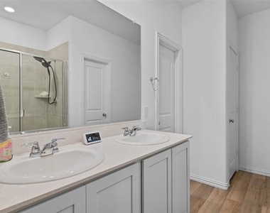 8716 Whistling Duck Drive - Photo Thumbnail 7