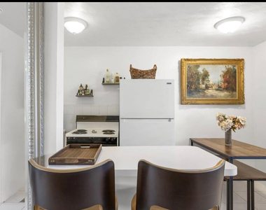 820 Ne 16th Avenue - Photo Thumbnail 3
