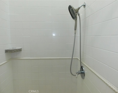 7 Lakeview - Photo Thumbnail 40
