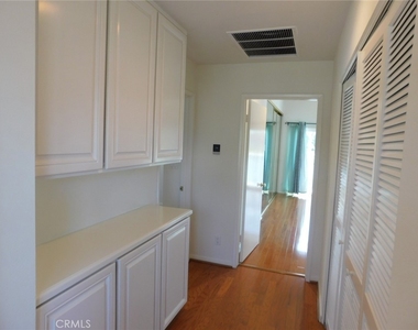7 Lakeview - Photo Thumbnail 24