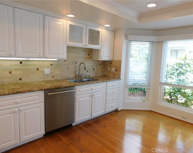7 Lakeview - Photo Thumbnail 15